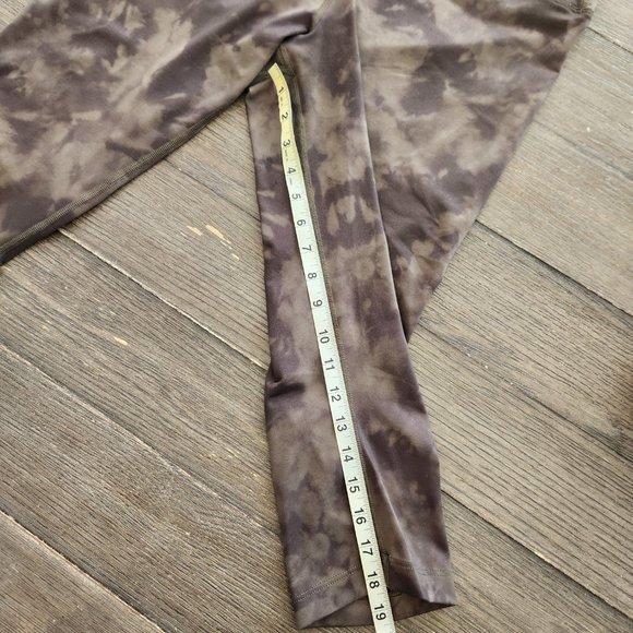 NOBULL Cropped Leggings - Picture 2 of 5